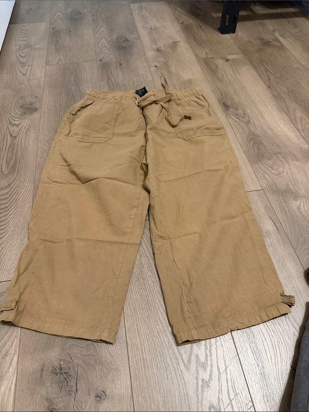 Erika size medium pants Casual Drawstring Cargo Shorts — Tan @@@